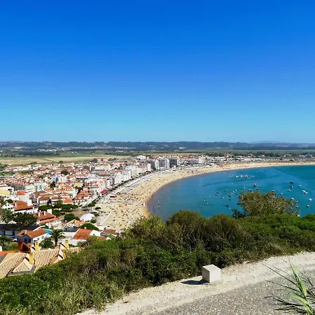 Apartment Ship - 4 Bedroom Duplex With Sea And Pool Views, 1km From The Sao Martinho do Porto