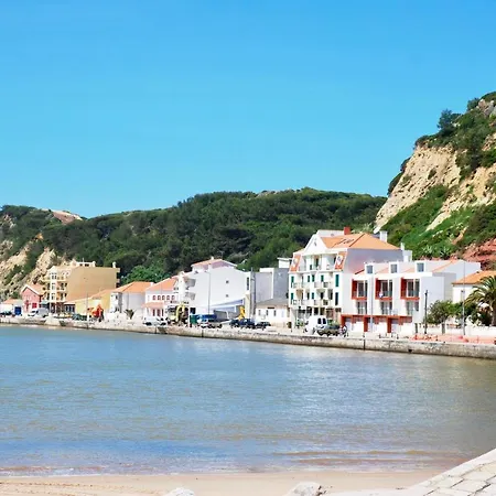 Ship - 4 Bedroom Duplex With Sea And Pool Views, 1km From The Apartment Sao Martinho do Porto